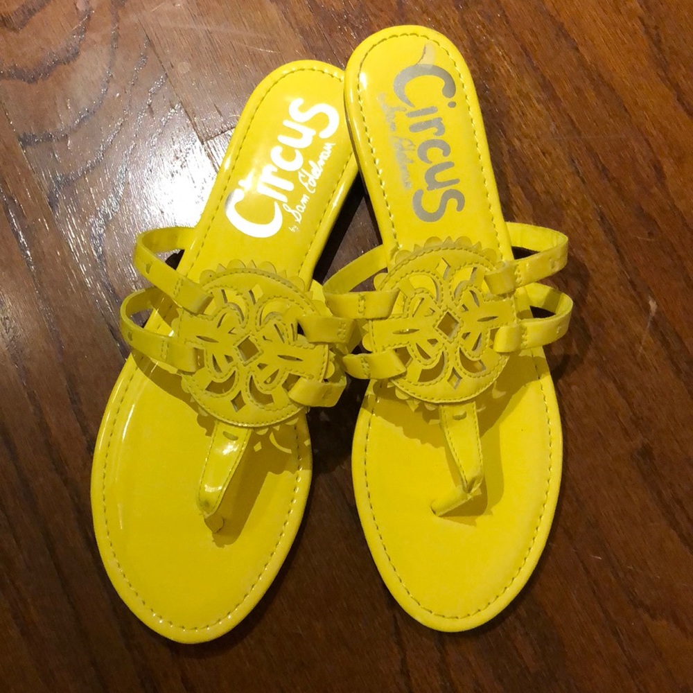 Brand new (without tags)!!! Sam Edelman Flops! 🌺